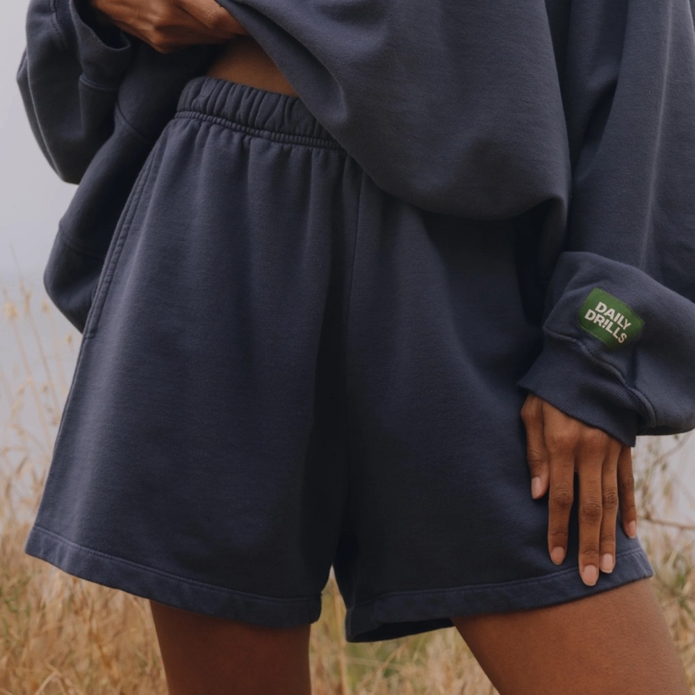 Daily Drills Sweat Short in Gray xs/s
